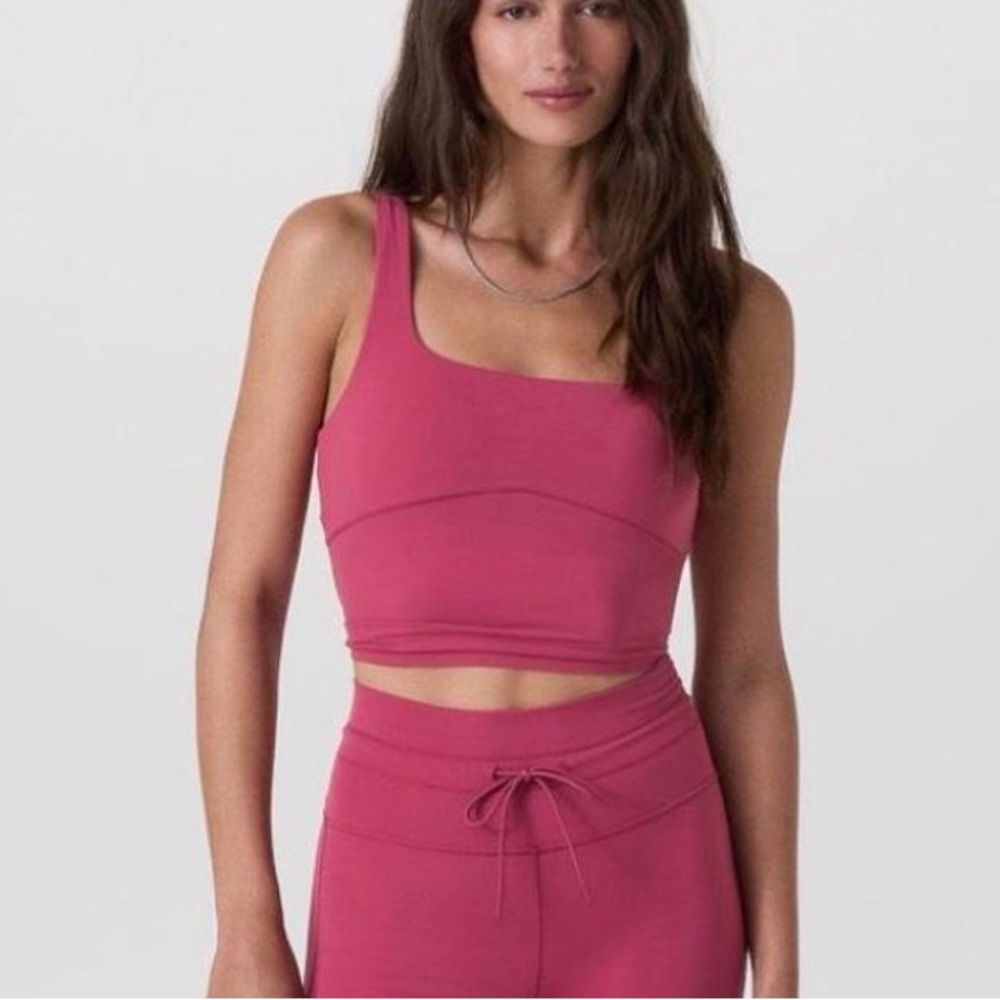 Vuori Alltheform Blissblend Bra Tank Size Small Pinot Pink